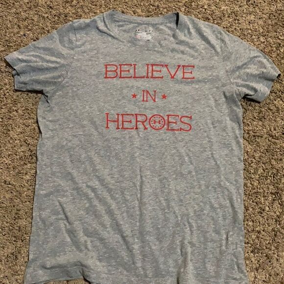 Under Armour T-shirt - Picture 1 of 3